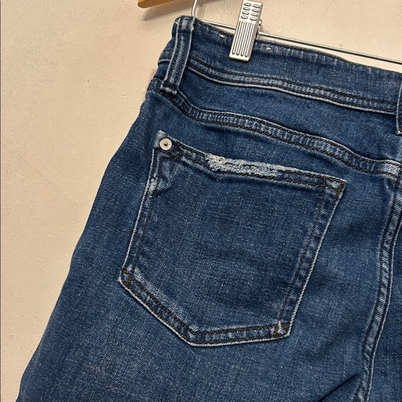 Anthropologie Pilcro slim cropped boyfriend jeans with accent design Size 28 EUC - Picture 5 of 11